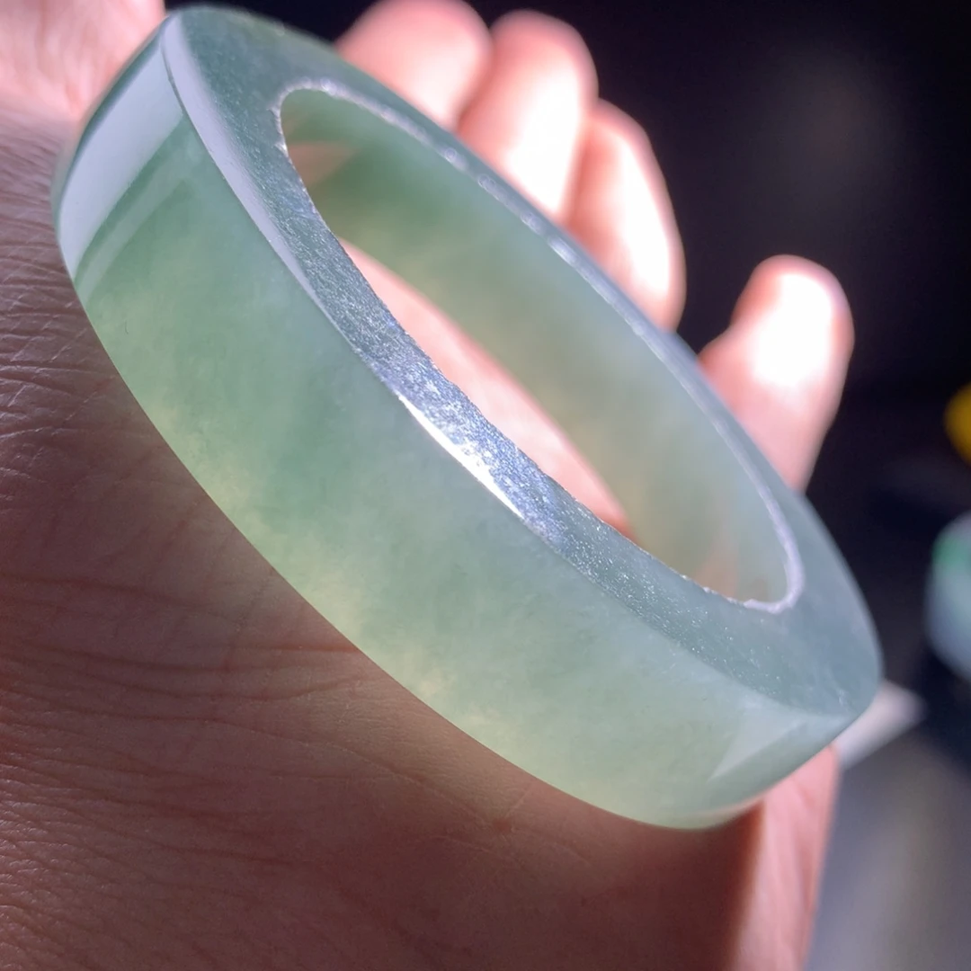 定制翡翠未镶嵌手镯