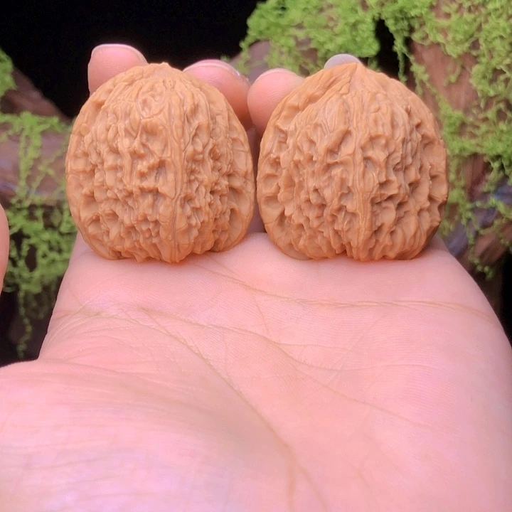 吊坠文玩核桃～**～南疆石