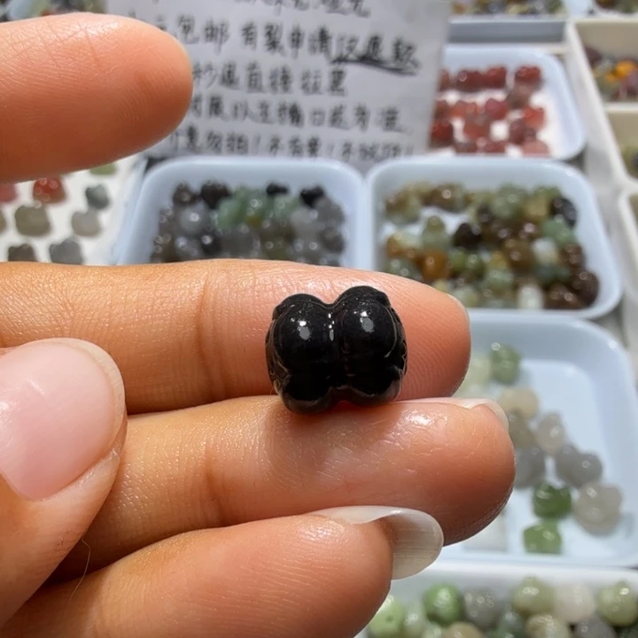 和田玉未镶嵌珠宝奇石