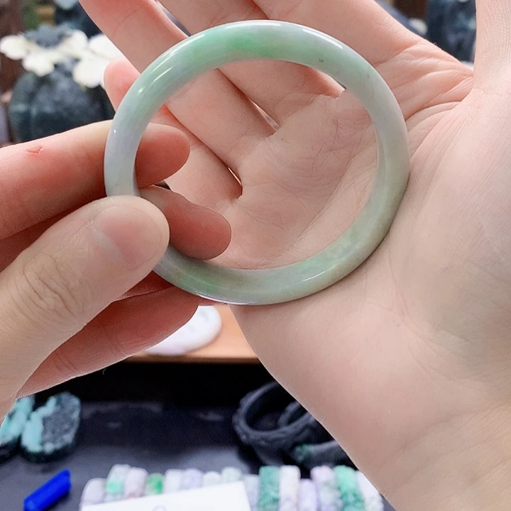 翡翠未镶嵌手镯翡翠手镯