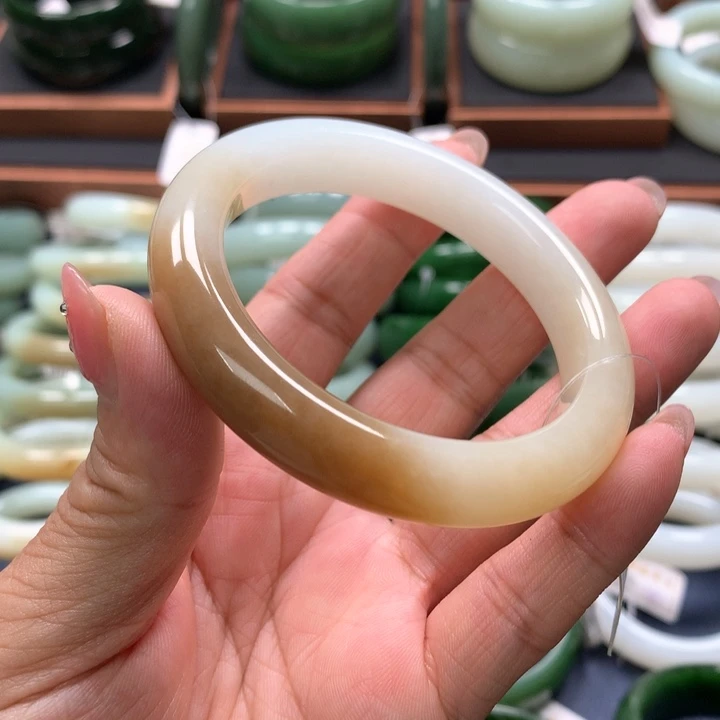 【闪购商品】未镶嵌手镯和田玉63