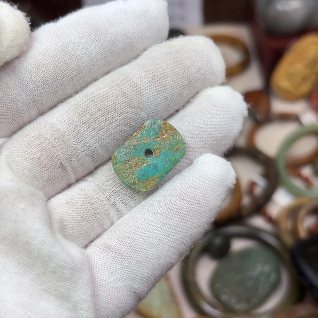 岫岩河磨玉（透闪石质玉）颈饰未镶嵌肥*