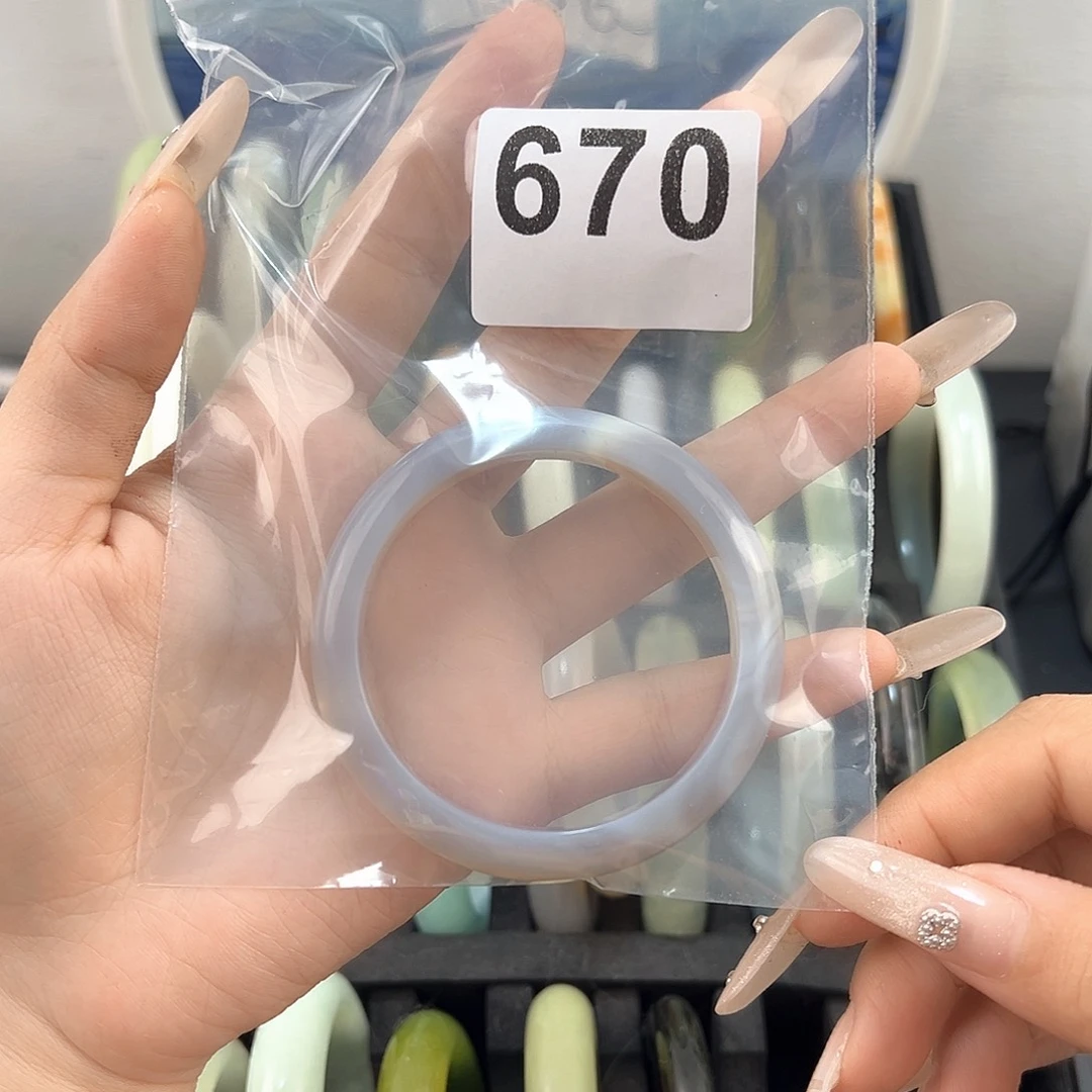 ****️未镶嵌蛇纹石玉颈饰