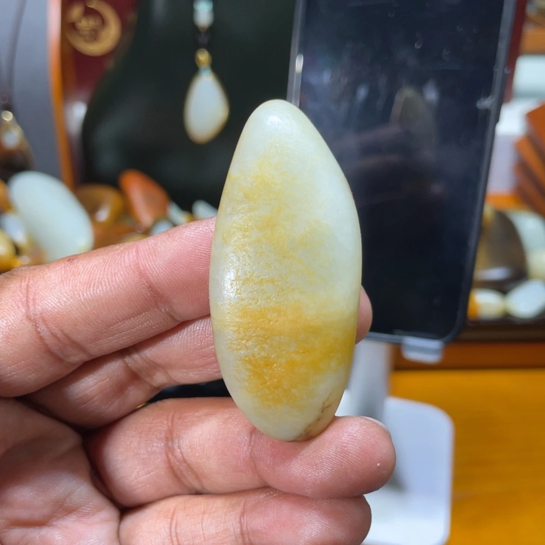 和田玉（白玉）挂件未镶嵌小*哥