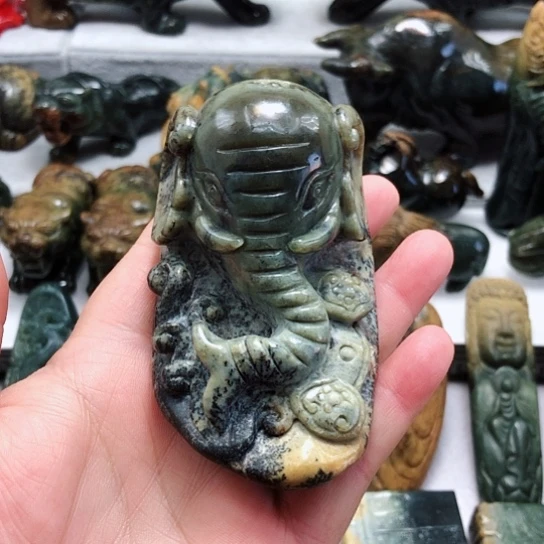 岫岩河磨玉（透闪石质玉）把件未镶嵌