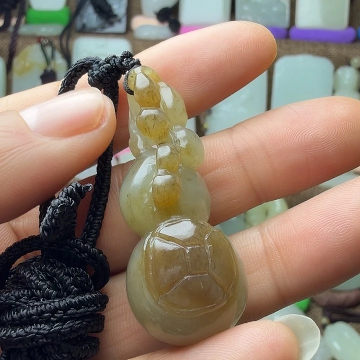 和田玉（糖玉）未镶嵌挂件