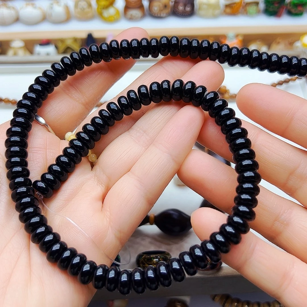 树脂制品手工打磨配饰