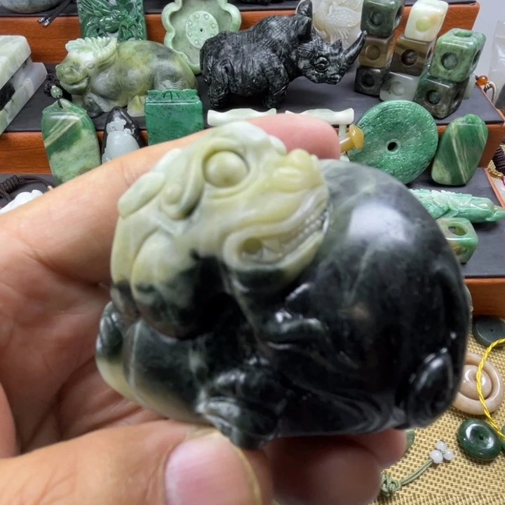 感***命独山玉未镶嵌珠宝半成品