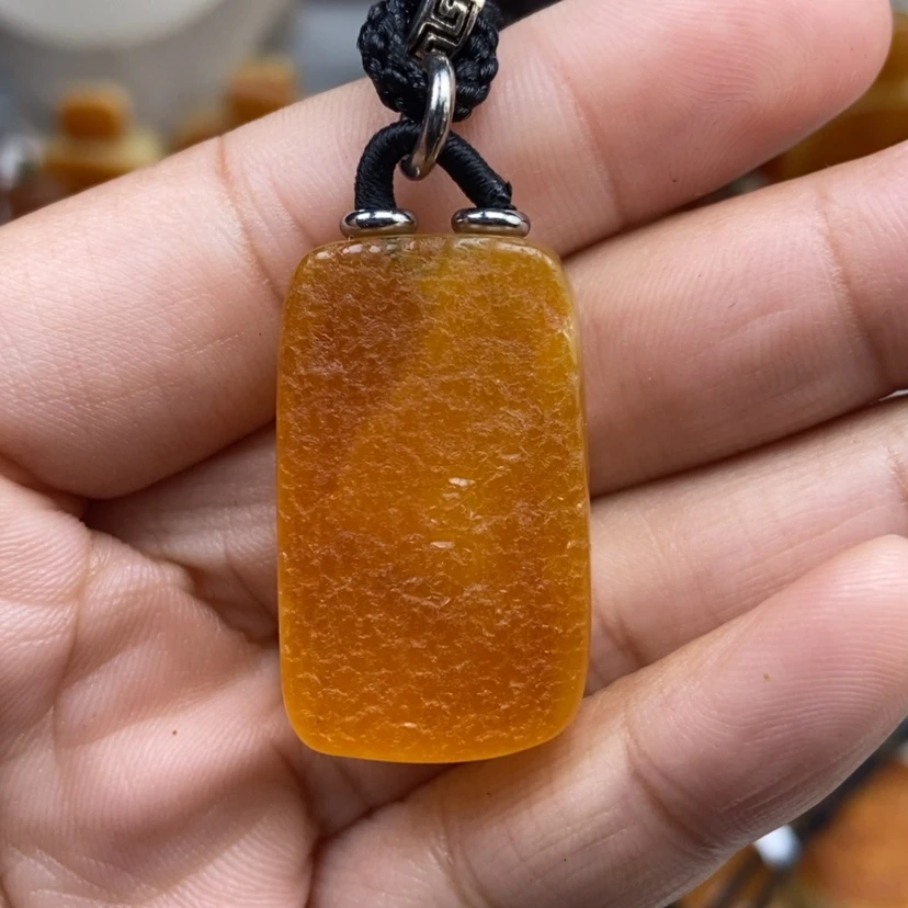 【闪购商品】琥珀颈饰未镶嵌