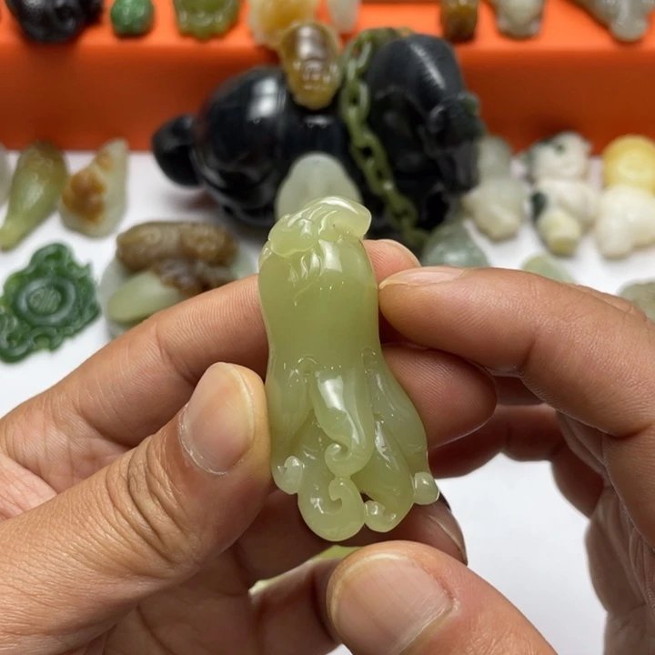 和田玉未镶嵌挂件