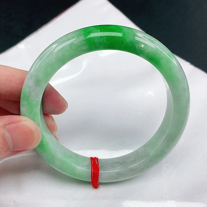 翡翠手镯未镶嵌圈63。0B05