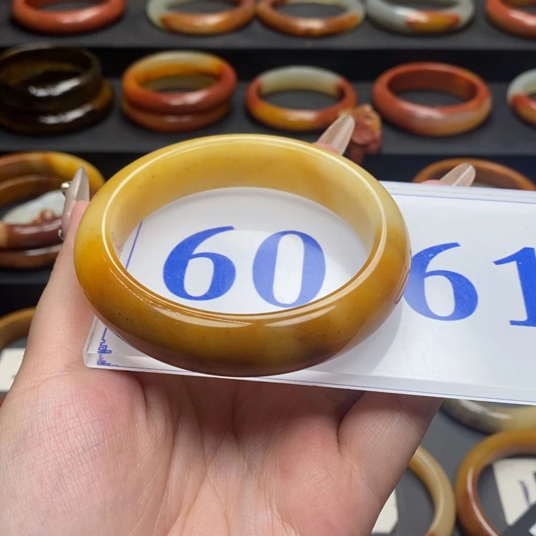 石英质玉（黄龙玉）手镯未镶嵌