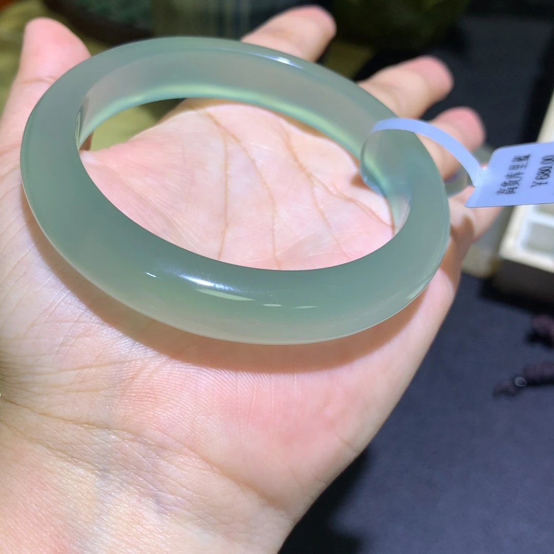 玛瑙/玉髓未镶嵌手镯库里蓝