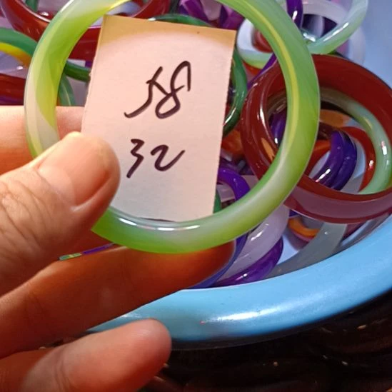 玛瑙/玉髓手镯未镶嵌