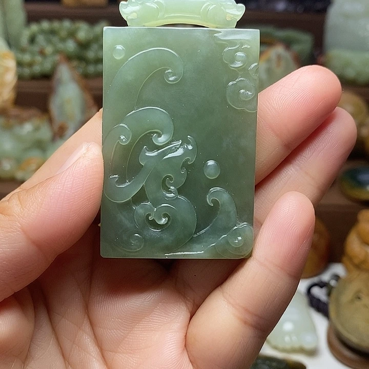 毁***队岫岩河磨玉（透闪石质玉）未镶嵌颈饰