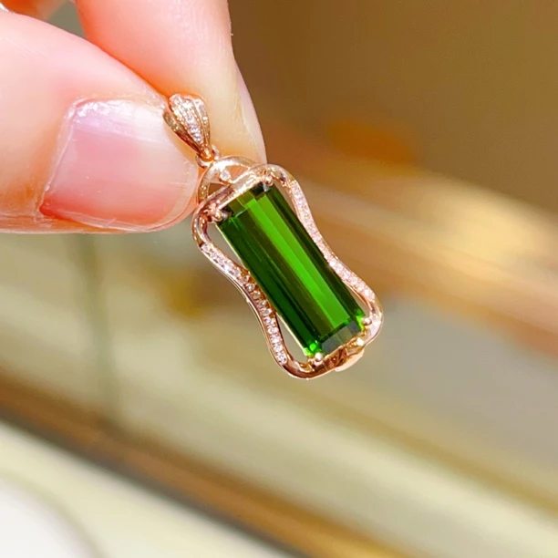 4.27ct 18k玫瑰金镶嵌碧玺吊坠 3980