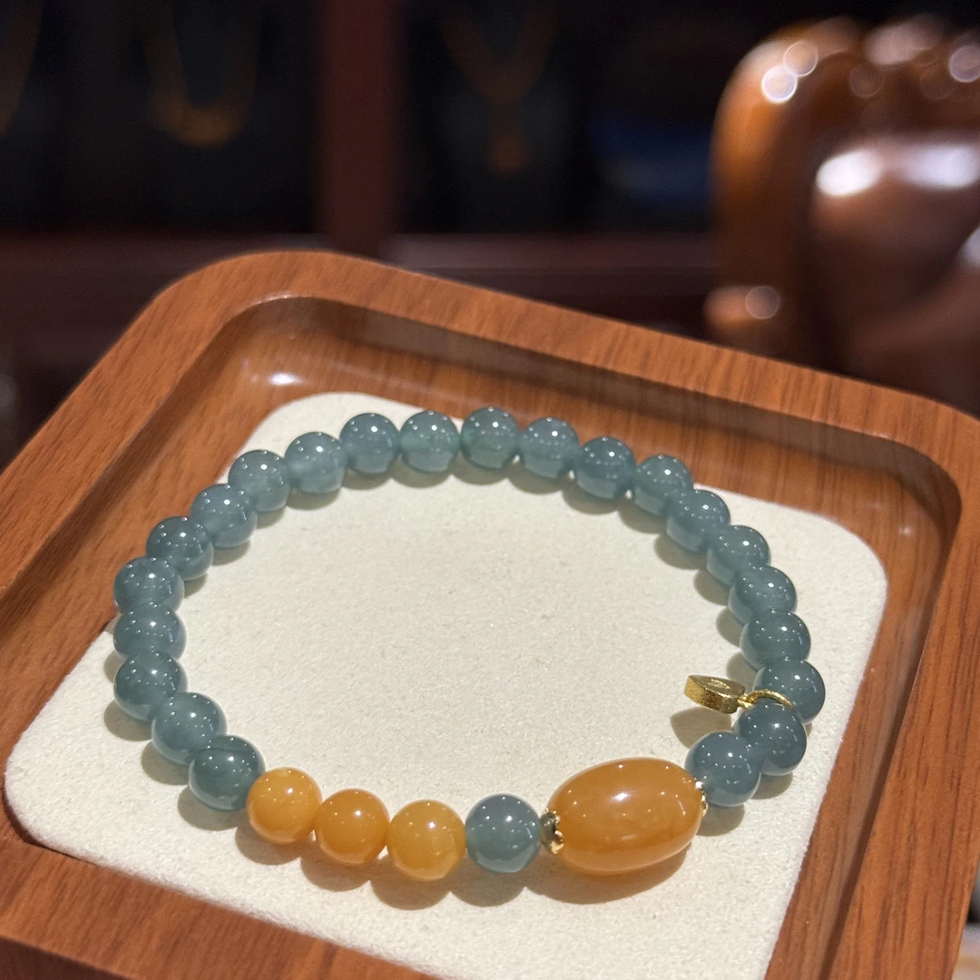 清冷美 老蜜蜡设计手串搭配翡翠198