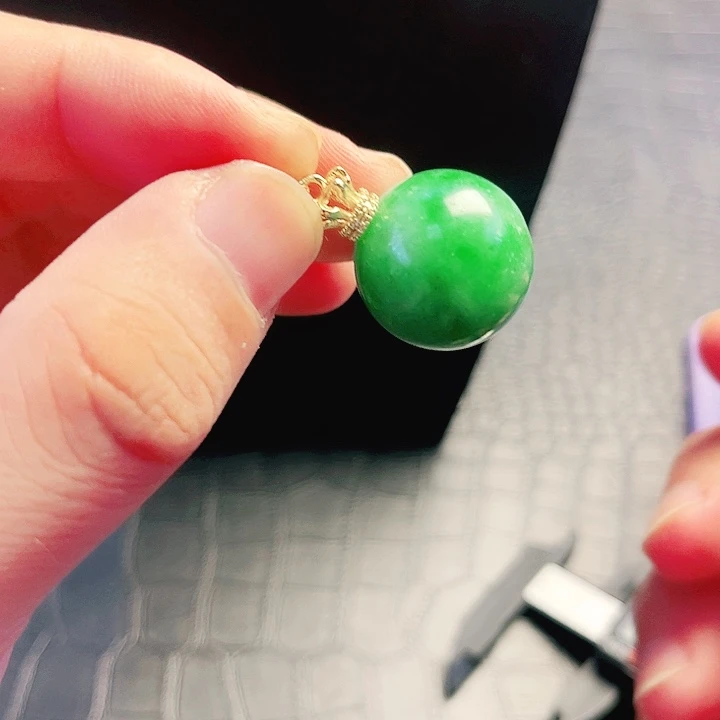 翡翠14K金镶嵌颈饰