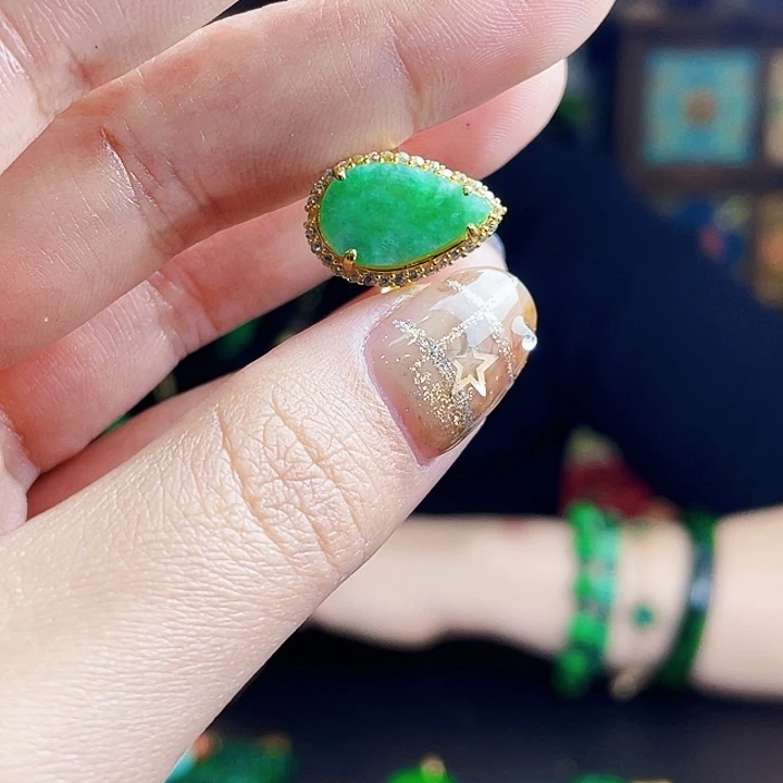 翡翠银S925镶嵌颈饰多样性