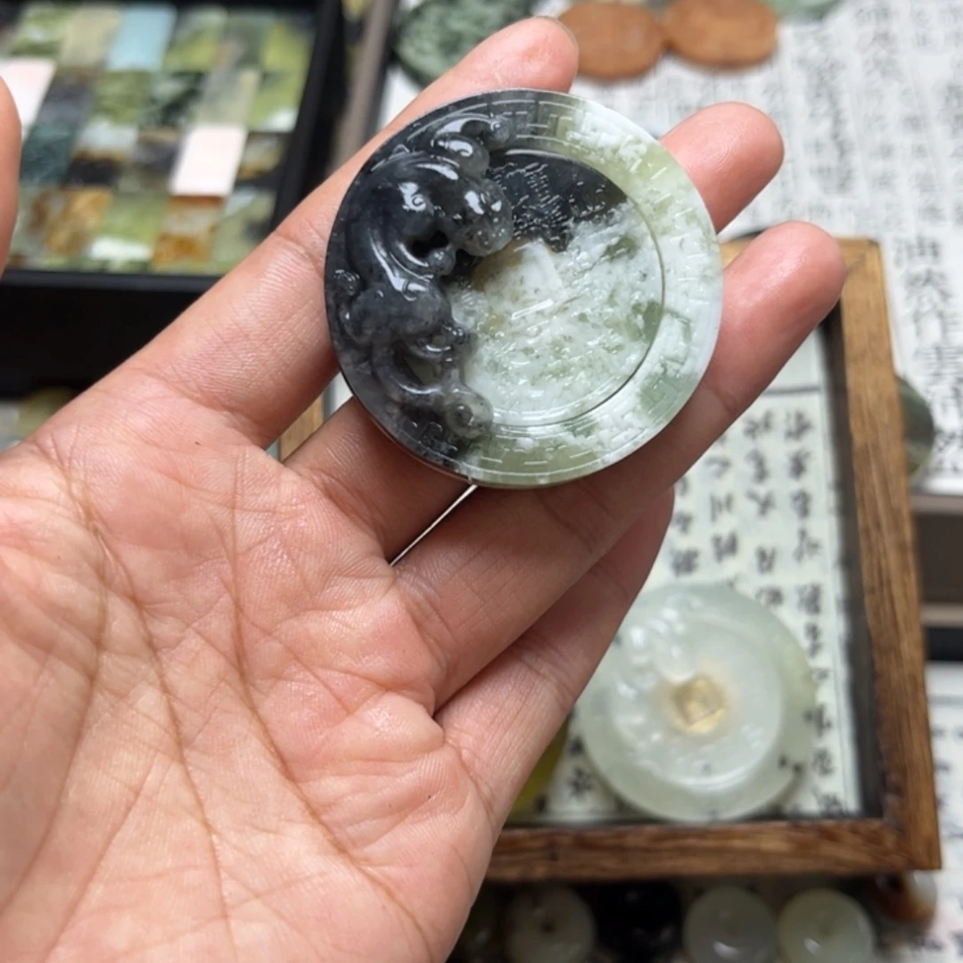 蛇纹石玉合金颈饰