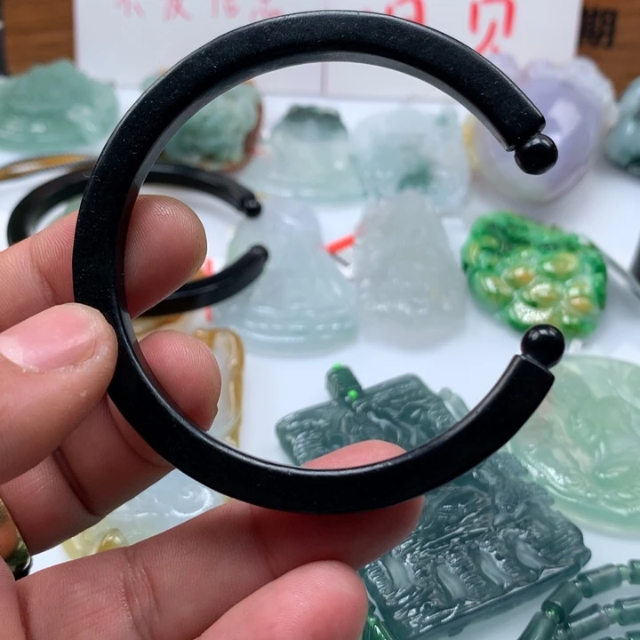 翡翠颈饰未镶嵌保真天然A货翡翠