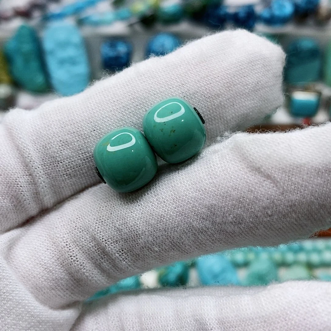 绿松石珠宝奇石未镶嵌聖**.