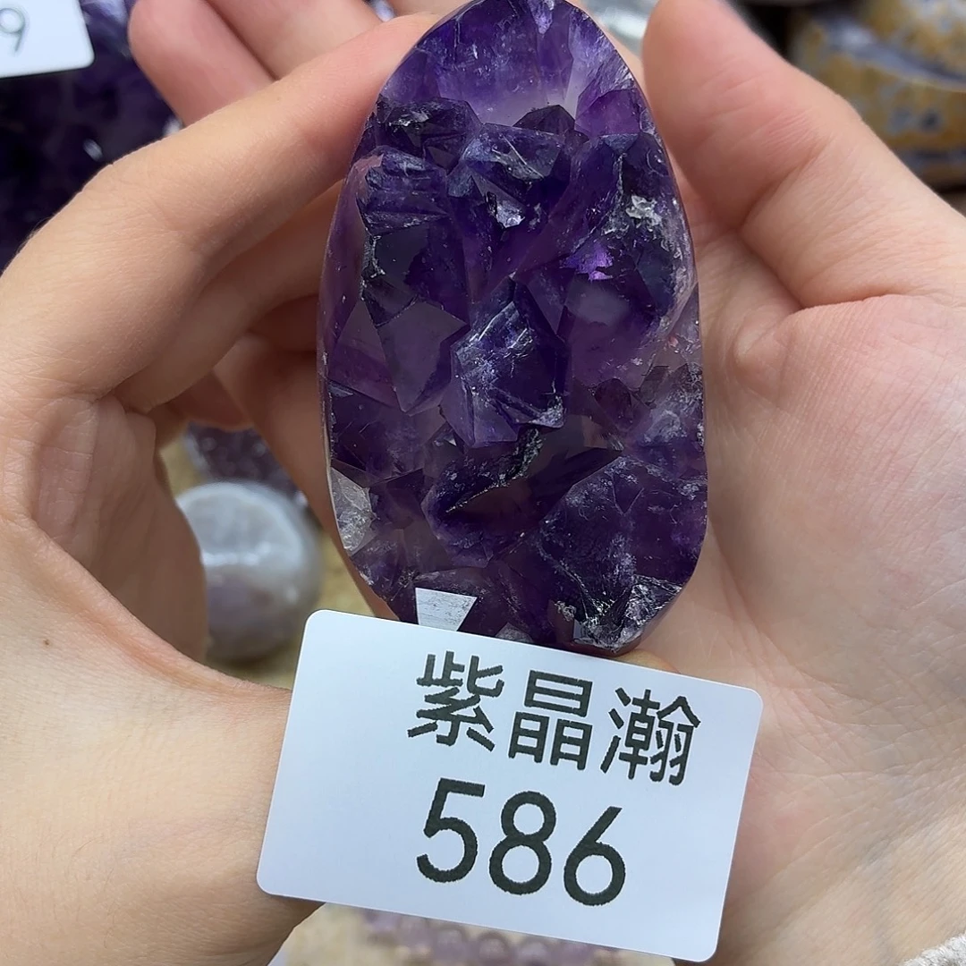未镶嵌水晶大型摆件（非配饰）