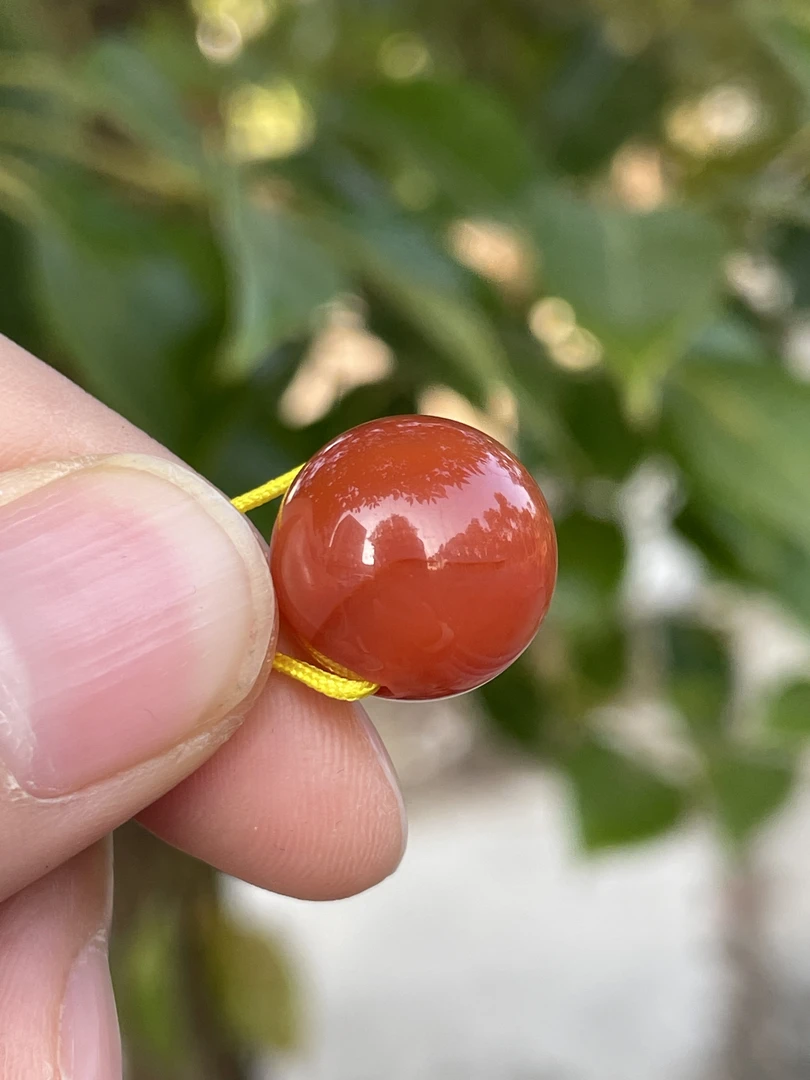 精品南红玛瑙配饰圆珠尺寸14.5mm颜色红润有玛瑙纹