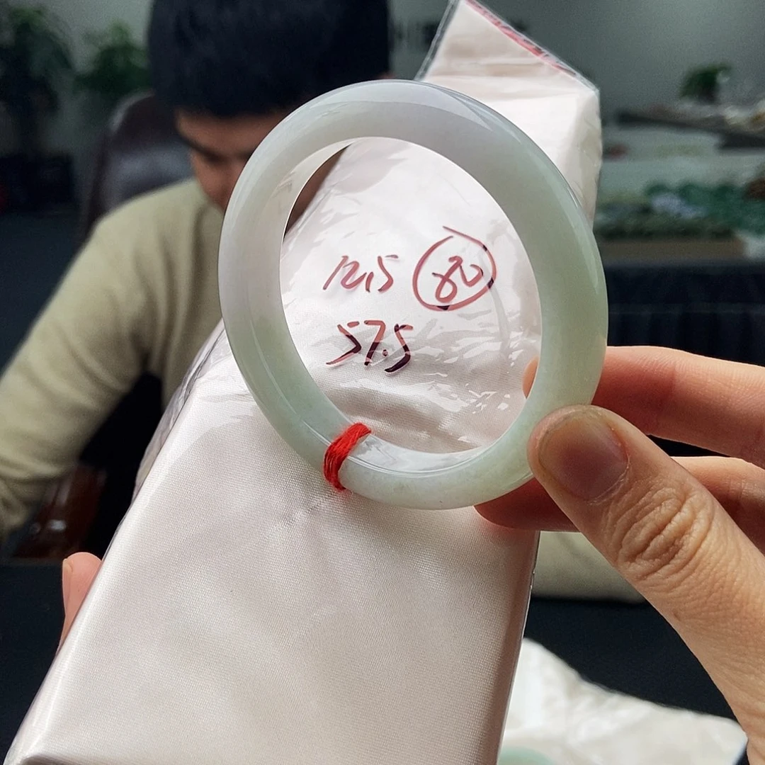 翡翠未镶嵌手镯拍一发一