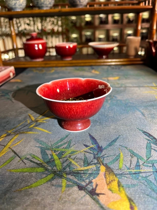 景德镇原矿郎红 金牡丹高足花口杯60～70cc