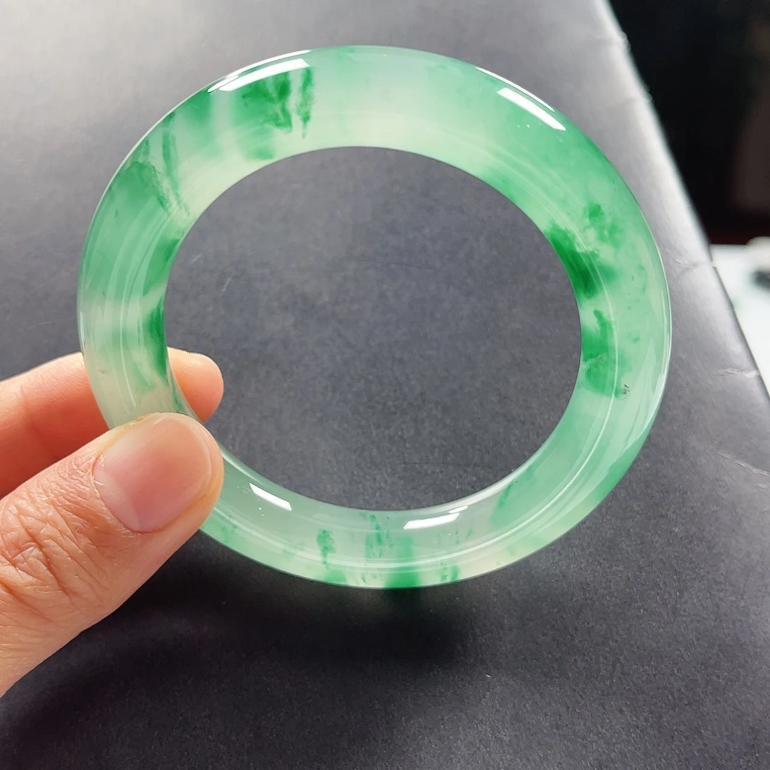 石英质玉未镶嵌手镯