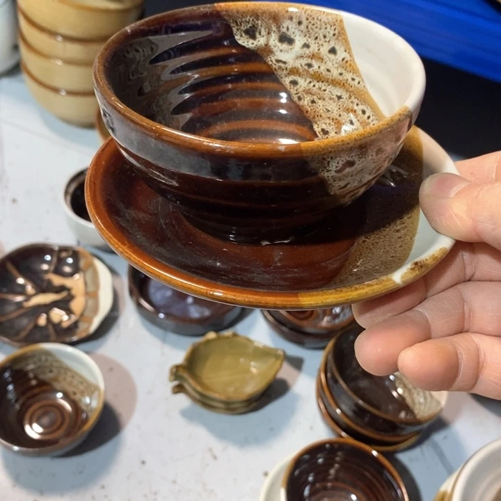 瓷片五厂三色一杯一碟两件