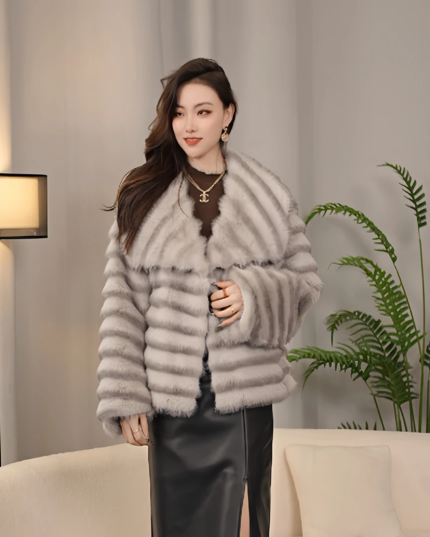 冬款龙猫系列时尚翻领加厚女士外套保暖显瘦宽松9713bo-