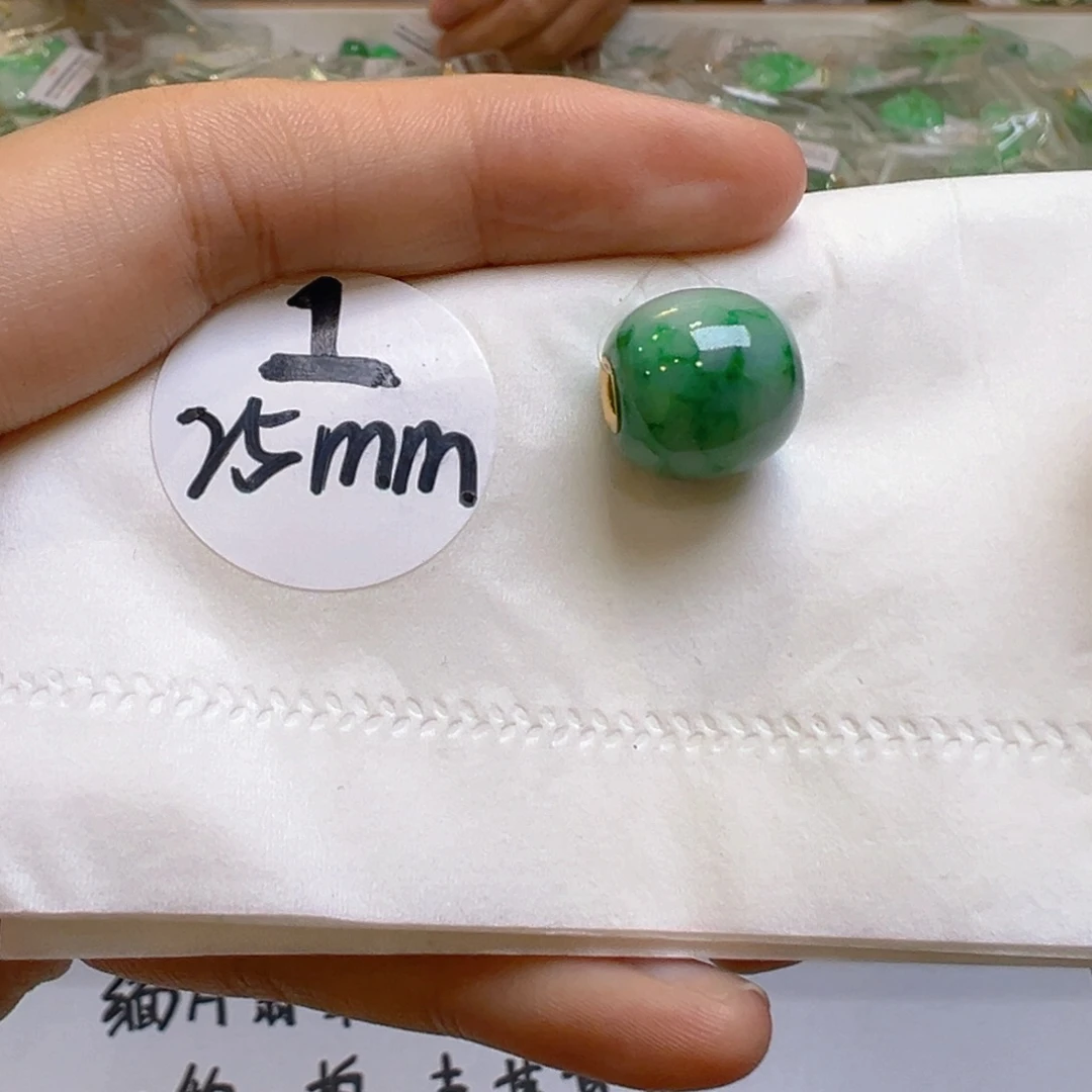 吊坠(不含链)18K金镶嵌翡翠