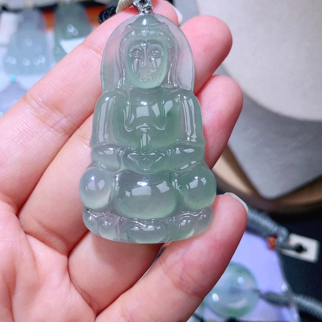 颈饰18K金镶嵌翡翠观音