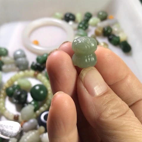 未镶嵌和田玉手机链