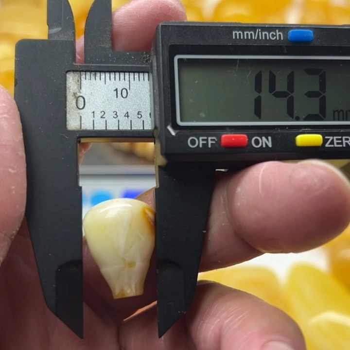 琥珀（矿物珀）未镶嵌裸石