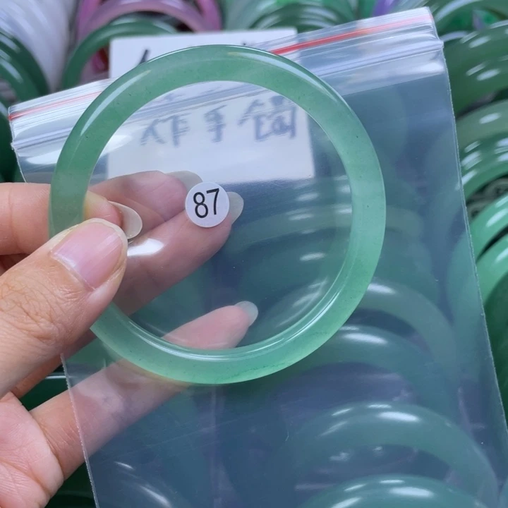 未镶嵌手镯石英岩玉6162