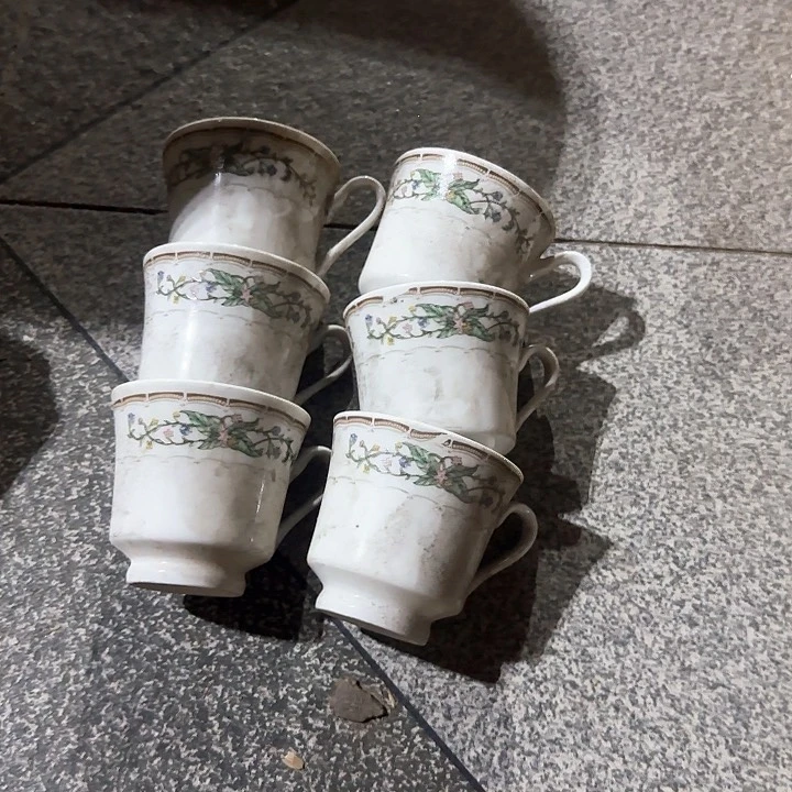 瓷片陶瓷盘子碗啥都有