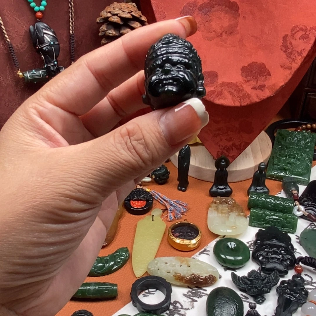 和田玉未镶嵌颈饰