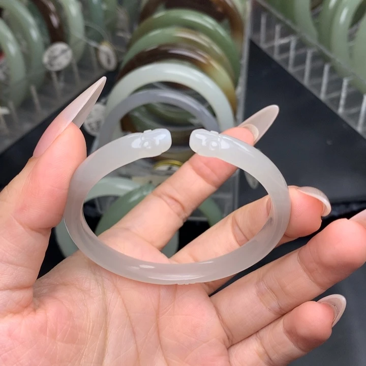 未镶嵌手镯和田玉52 53