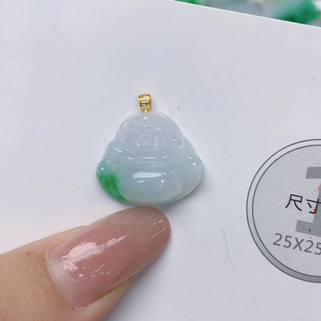 颈饰18K金镶嵌翡翠