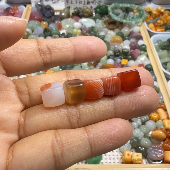 和田玉未镶嵌珠宝半成品