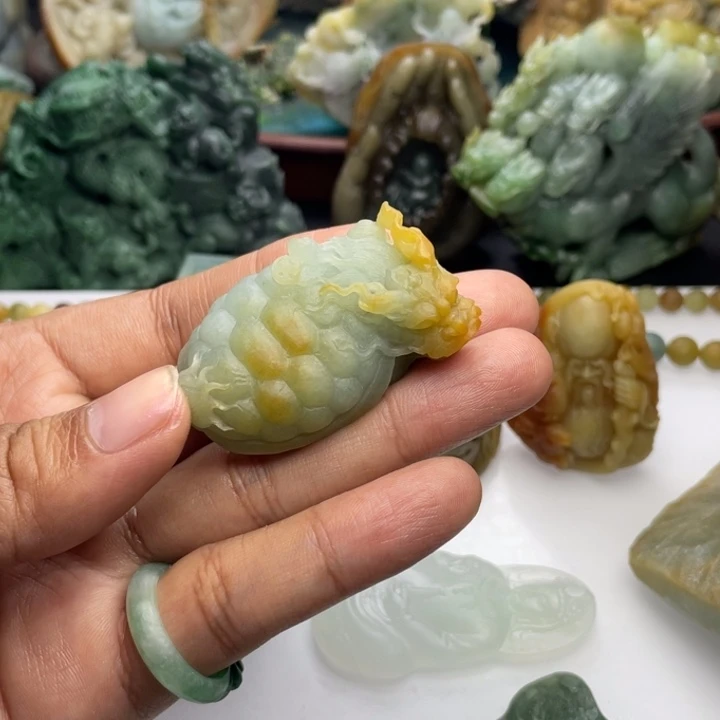 定制翡翠未镶嵌龙龟