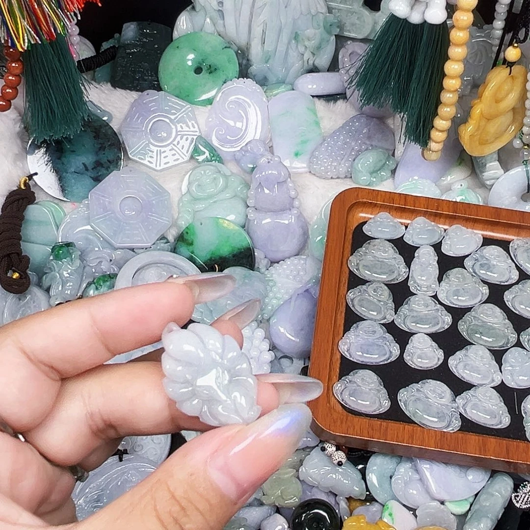 翡翠未镶嵌颈饰11