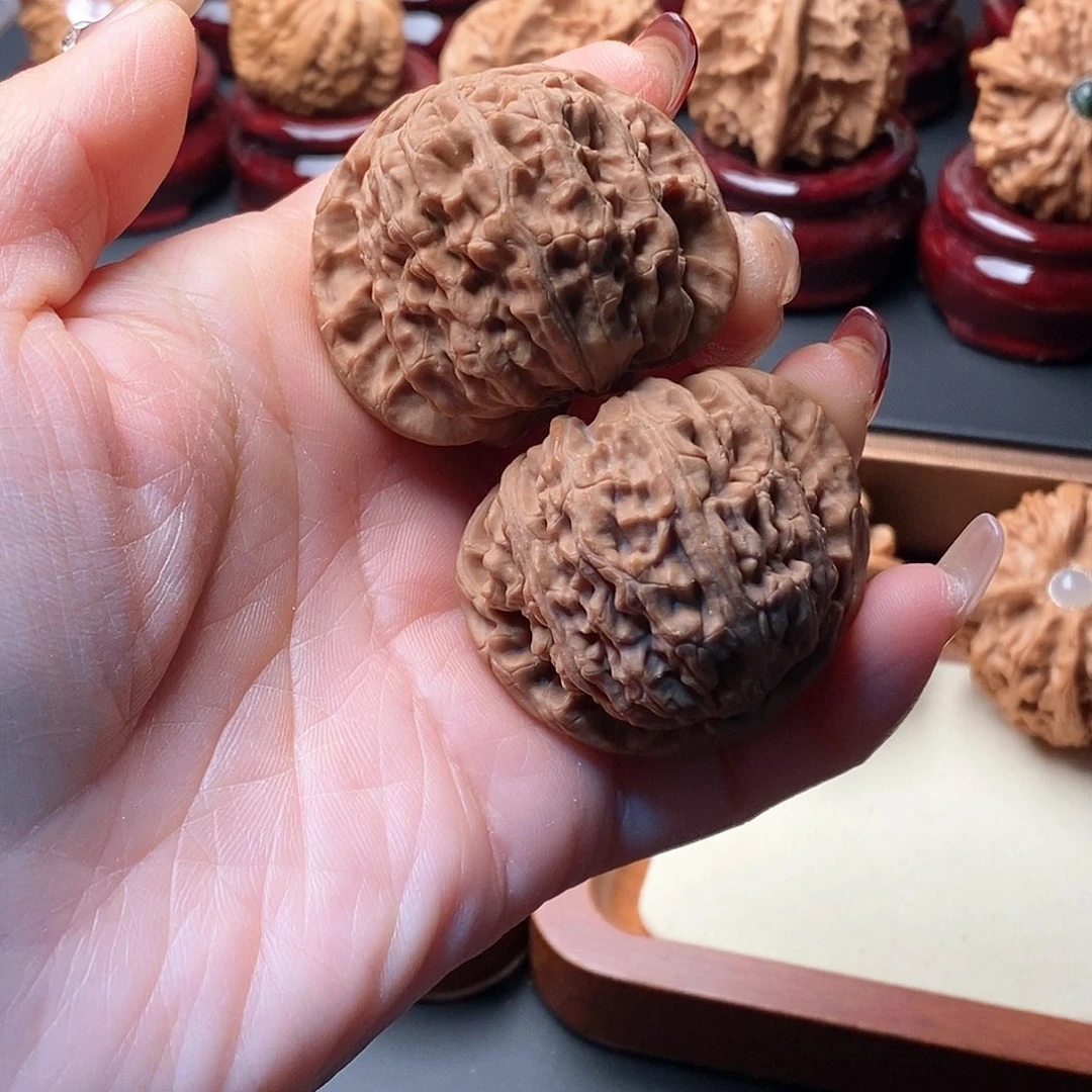 文玩核桃吊坠清*闷白