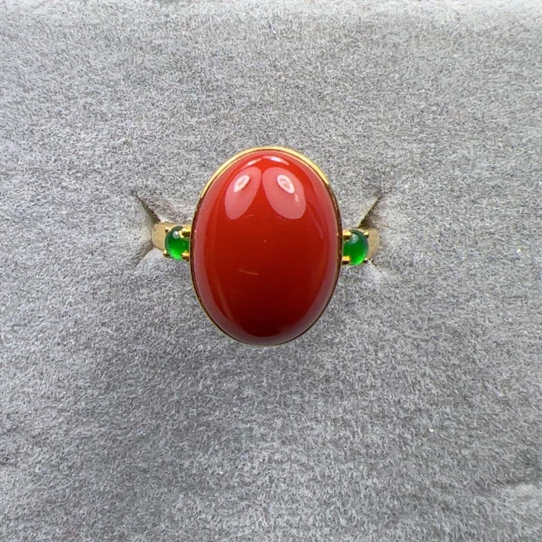 18K金镶嵌戒指南红玛瑙