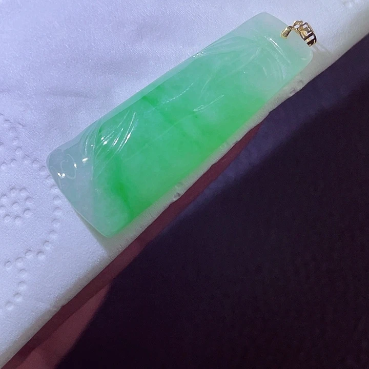 颈饰18K金镶嵌翡翠翡翠
