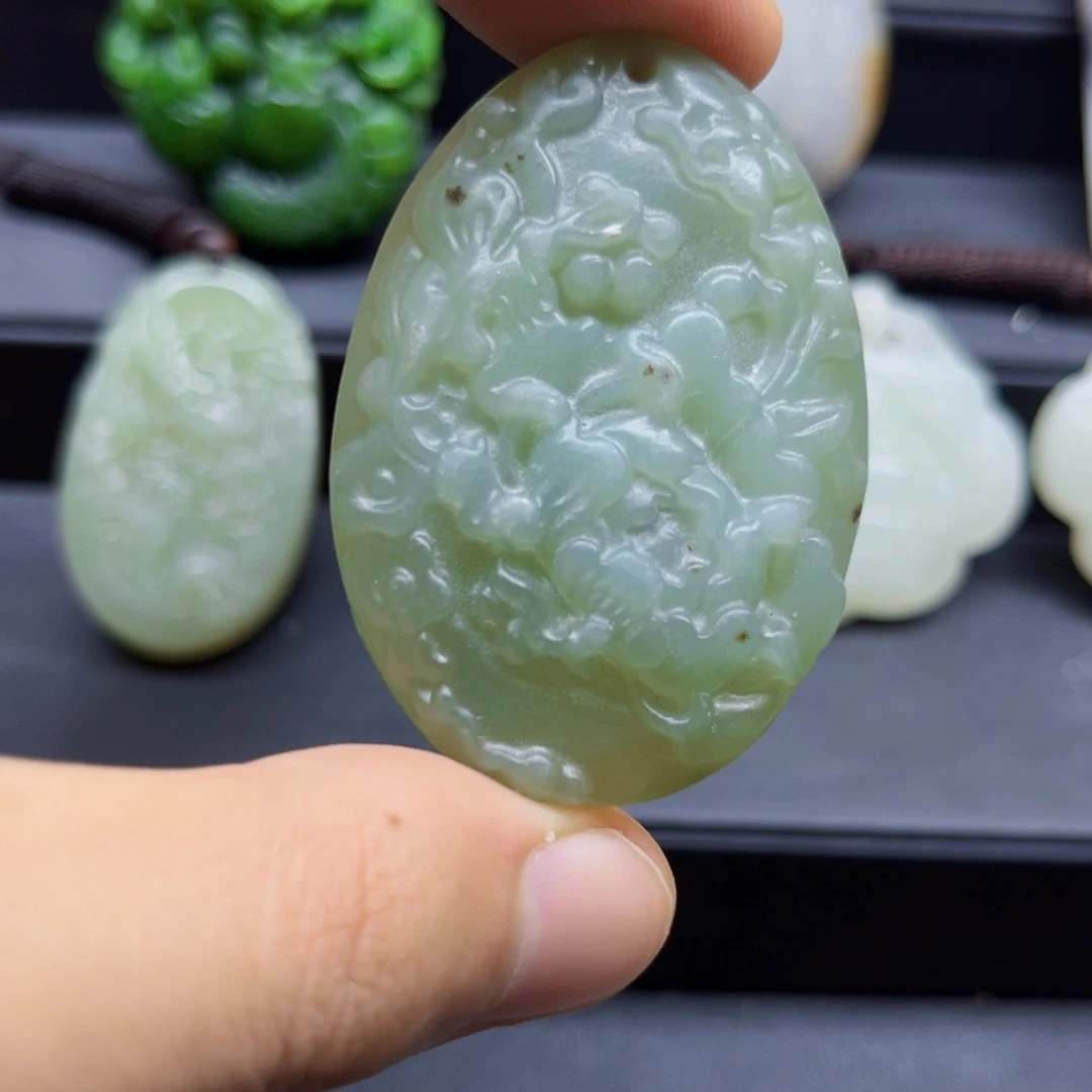 和田玉未镶嵌颈饰和田玉