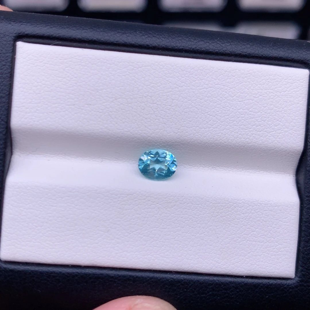 1.03克拉磷灰石未镶嵌